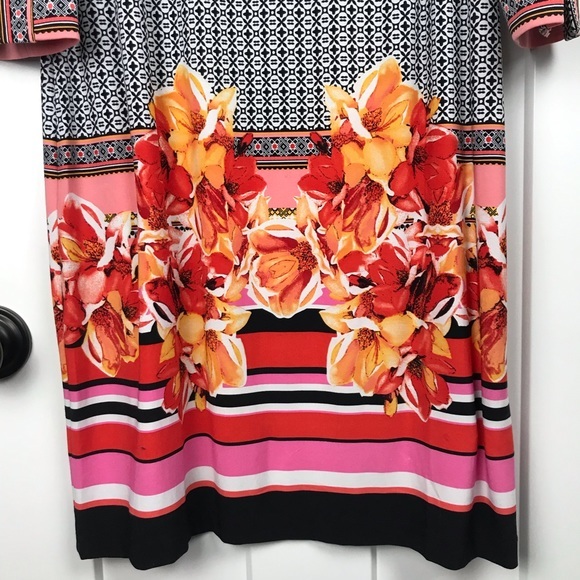 Beige by ECI medium 3/4 sleeve floral dress - Picture 6 of 8